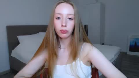 Snapshot of luna_insanity chatting on 12-12-24, 12:05 Luna online show from 12-12-24, 12:05