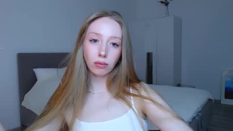 Snapshot of luna_insanity chatting on 01-09-25, 09:16 Luna online show from 01-09-25, 09:16