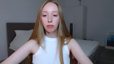 Snapshot of luna_insanity chatting on 01-11-25, 08:43 Luna online show from 01-11-25, 08:43