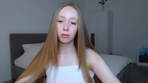 Snapshot of luna_insanity chatting on 02-24-25, 07:52 Luna online show from 02-24-25, 07:52