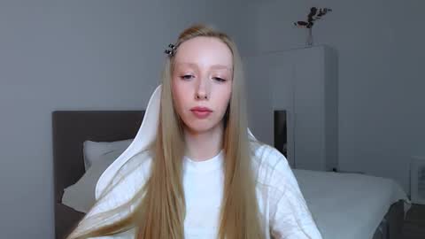 Snapshot of luna_insanity chatting on 09-14-25, 07:57 Luna online show from 09-14-25, 07:57