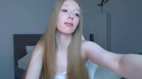 Snapshot of luna_insanity chatting on 10-07-25, 08:39 Luna online show from 10-07-25, 08:39