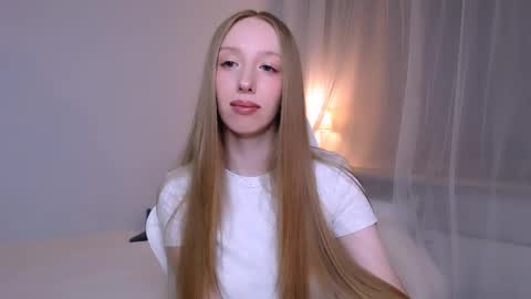 Luna online show from 04-22-26, 09:27