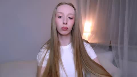 Luna online show from 04-24-26, 09:17