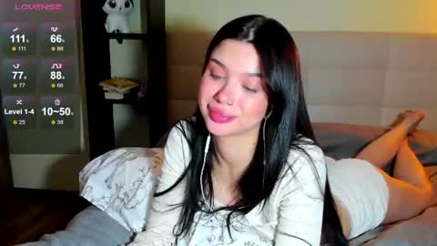 Hi everyone my name is Tina   online show from 06-12-26, 01:26