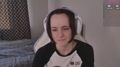 luna_loveeee online show from 04-17-26, 05:10