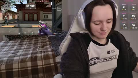 luna_loveeee online show from 04-29-26, 06:06