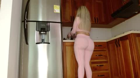 Luna Marquez online show from 01-15-26, 01:05