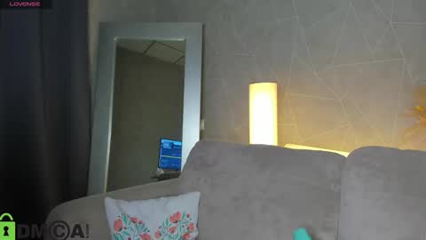 Adele online show from 02-11-26, 07:35