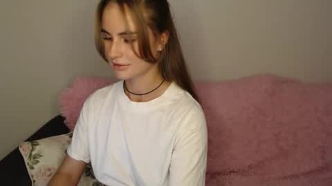 Luna online show from 09-10-25, 04:18
