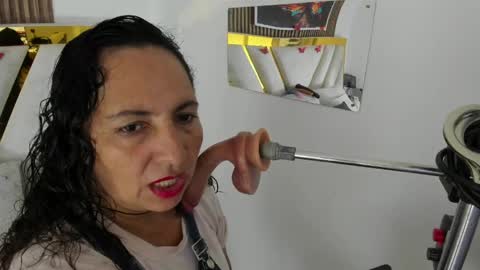 luna_naughty1 online show from 05-18-26, 05:41