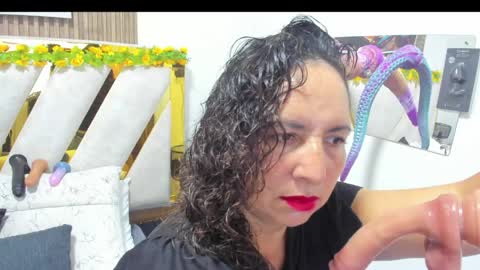 luna_naughty1 online show from 06-06-26, 07:07