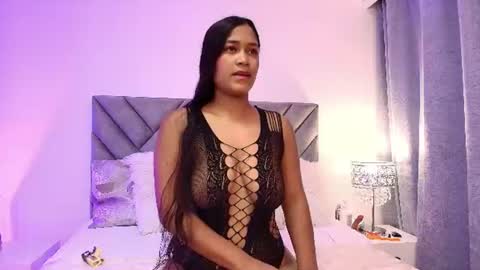 luna_queen7 online show from 06-15-26, 11:23