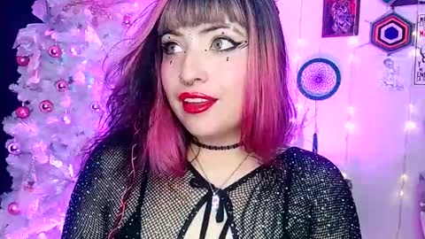 Snapshot of luna_ray420 chatting on 12-21-24, 01:26 MISS LUNA online show from 12-21-24, 01:26