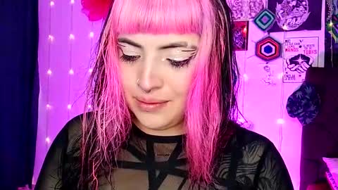 Snapshot of luna_ray420 chatting on 12-31-24, 09:28 MISS LUNA online show from 12-31-24, 09:28