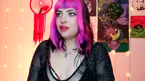 Snapshot of luna_ray420 chatting on 01-13-25, 03:23 MISS LUNA online show from 01-13-25, 03:23