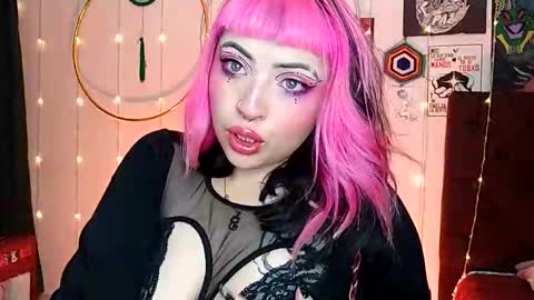 Snapshot of luna_ray420 chatting on 02-03-25, 12:47 MISS LUNA online show from 02-03-25, 12:47