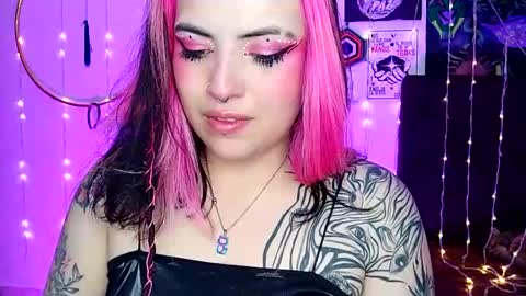 Snapshot of luna_ray420 chatting on 02-03-25, 10:11 MISS LUNA online show from 02-03-25, 10:11