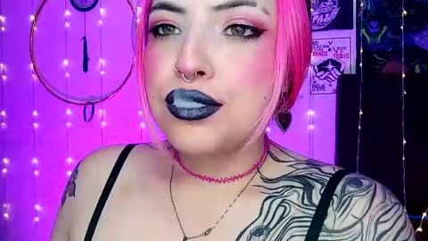 Snapshot of luna_ray420 chatting on 02-06-25, 09:11 MISS LUNA online show from 02-06-25, 09:11