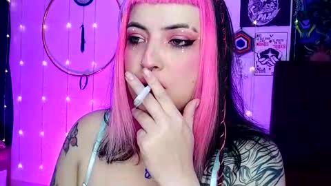 Snapshot of luna_ray420 chatting on 02-06-25, 09:06 MISS LUNA online show from 02-06-25, 09:06