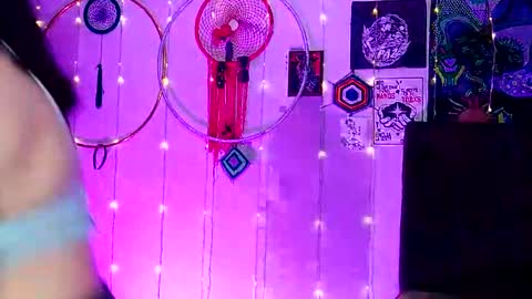 Snapshot of luna_ray420 chatting on 02-07-25, 12:09 MISS LUNA online show from 02-07-25, 12:09