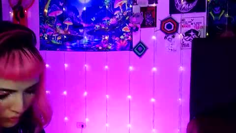 Snapshot of luna_ray420 chatting on 02-27-25, 02:32 MISS LUNA online show from 02-27-25, 02:32