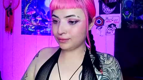 Snapshot of luna_ray420 chatting on 03-04-25, 11:19 MISS LUNA online show from 03-04-25, 11:19