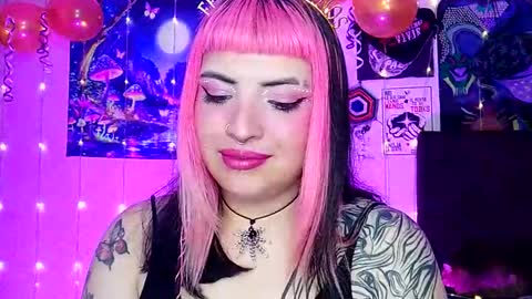 Snapshot of luna_ray420 chatting on 03-12-25, 04:35 MISS LUNA online show from 03-12-25, 04:35