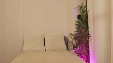 Snapshot of luna_riva chatting on 02-02-26, 09:19 Luna Riva online show from 02-02-26, 09:19