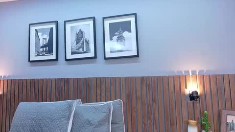 Snapshot of luna_roja25 chatting on 02-23-26, 12:35 LUNA online show from 02-23-26, 12:35