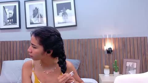 Snapshot of luna_roja25 chatting on 03-09-26, 12:31 LUNA online show from 03-09-26, 12:31