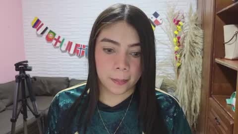 luna_rousse26 online show from 06-20-26, 01:14