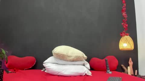 Snapshot of luna_smit_ chatting on 05-22-26, 07:19 Luna online show from 05-22-26, 07:19