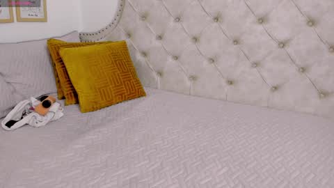 Snapshot of luna_valle chatting on 02-05-25, 11:50 luna_valle online show from 02-05-25, 11:50