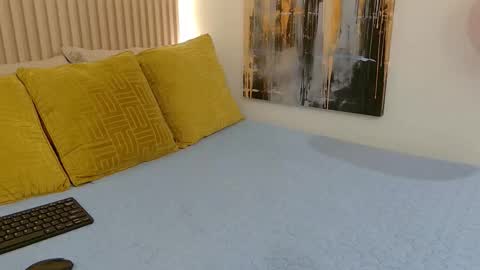 Snapshot of luna_valle chatting on 03-09-26, 08:35 luna_valle online show from 03-09-26, 08:35