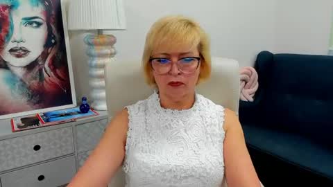 Snapshot of luna_xfantasy chatting on 06-18-26, 06:35 L u n a online show from 06-18-26, 06:35