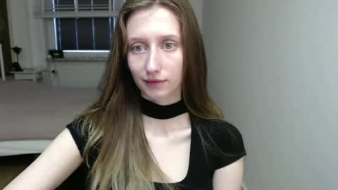 L U N A  online show from 05-06-26, 05:35