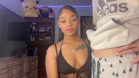 Snapshot of lunaa_11 chatting on 02-14-25, 08:42 lunaa_11 online show from 02-14-25, 08:42