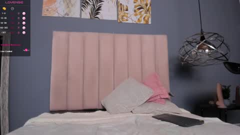 Snapshot of lunaa_lynch chatting on 12-15-24, 05:10 Luna online show from 12-15-24, 05:10