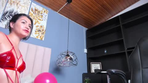 Luna  online show from 12-22-24, 02:39