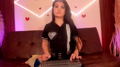 Luna  online show from 04-29-26, 09:43