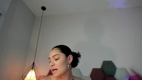 Snapshot of lunaaspen chatting on 12-20-25, 02:35 Luna Aspen online show from 12-20-25, 02:35