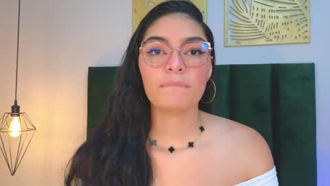 Luna Aspen online show from 04-29-26, 06:25