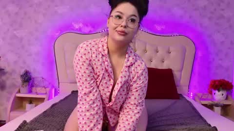 lunababe_ online show from 07-03-26, 11:05