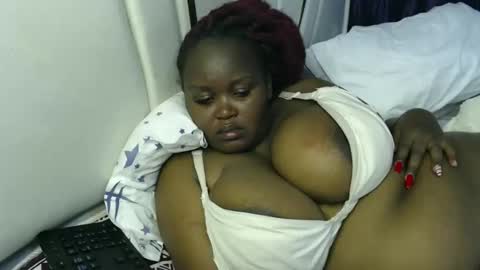 lunabloom01 online show from 01-14-26, 10:58