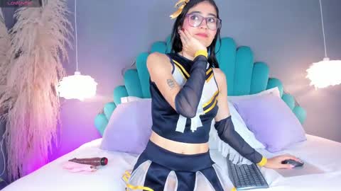 Luna  online show from 09-23-25, 05:27