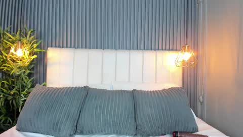 Luna  online show from 10-08-25, 06:05