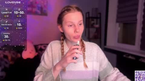 Britney online show from 11-19-25, 06:19