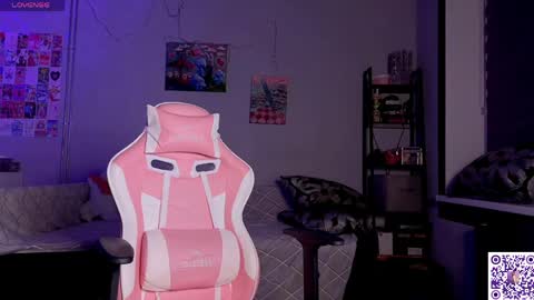 Britney online show from 04-24-26, 08:00