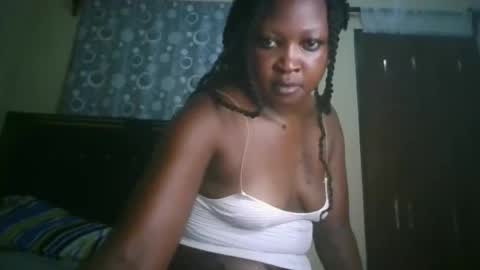 Snapshot of lunadesire98 chatting on 05-16-26, 08:07 lunadesire98 online show from 05-16-26, 08:07